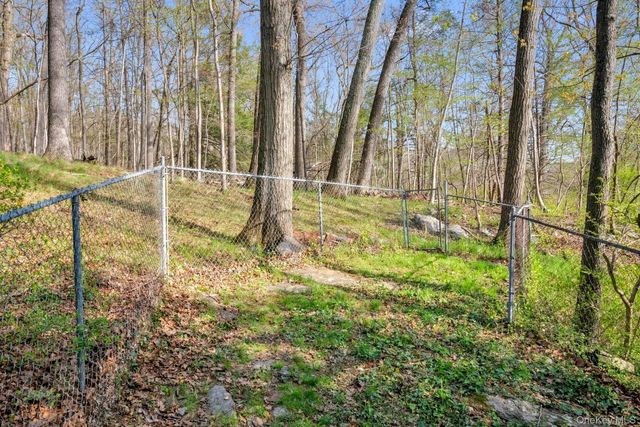 32 Boulder Lane, Goldens Bridge, NY 10526