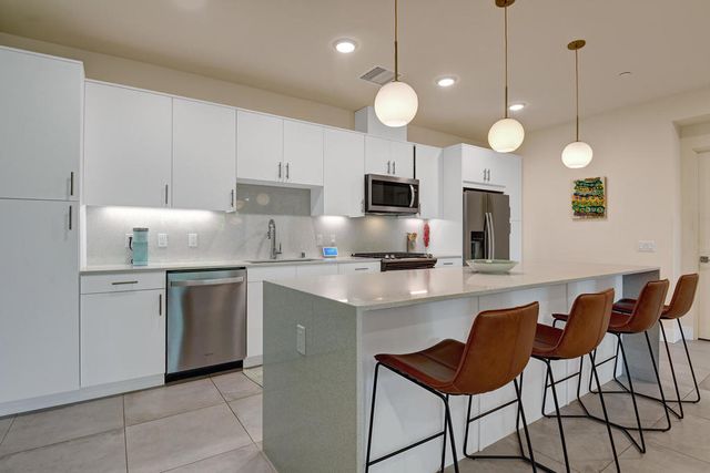 179 The Riv, Palm Springs, CA 92262