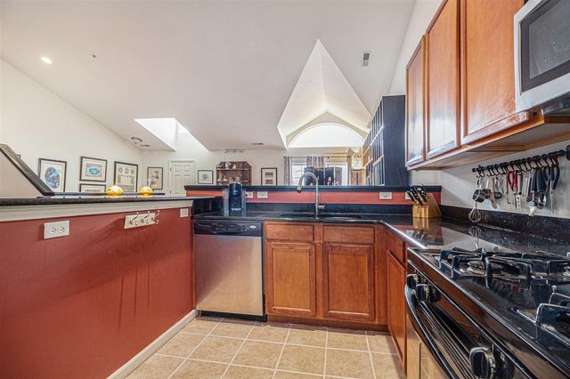 222 W Oakbrook Drive, Ann Arbor, MI 48103