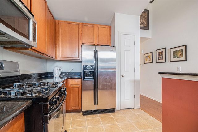 222 W Oakbrook Drive, Ann Arbor, MI 48103