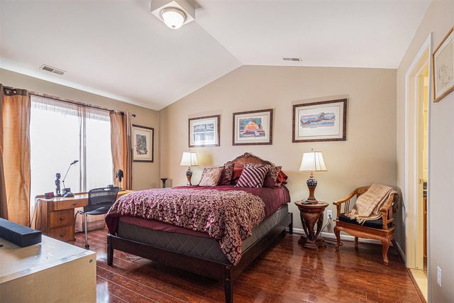 222 W Oakbrook Drive, Ann Arbor, MI 48103