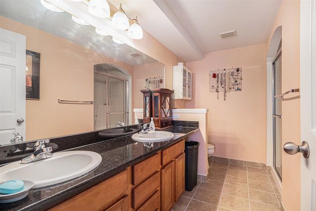 222 W Oakbrook Drive, Ann Arbor, MI 48103