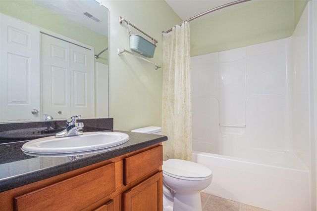 222 W Oakbrook Drive, Ann Arbor, MI 48103