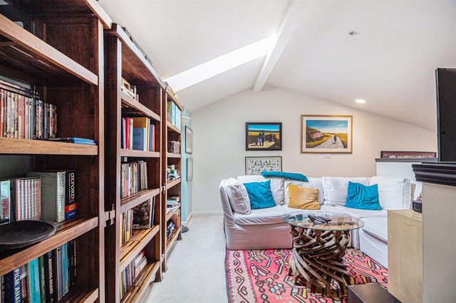 222 W Oakbrook Drive, Ann Arbor, MI 48103