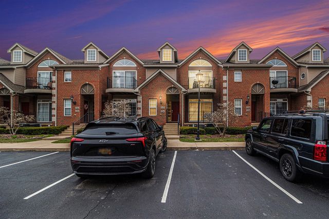222 W Oakbrook Drive, Ann Arbor, MI 48103