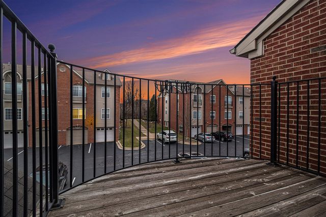 222 W Oakbrook Drive, Ann Arbor, MI 48103