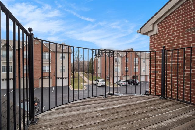 222 W Oakbrook Drive, Ann Arbor, MI 48103