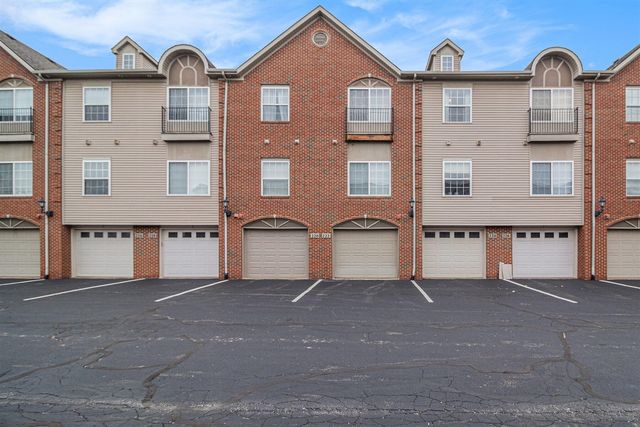 222 W Oakbrook Drive, Ann Arbor, MI 48103