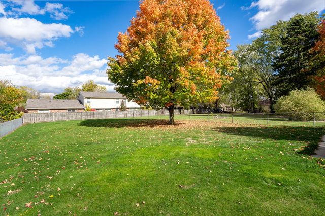 921 E Willoughby Road, Lansing, MI 48911