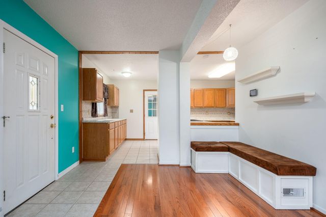 921 E Willoughby Road, Lansing, MI 48911