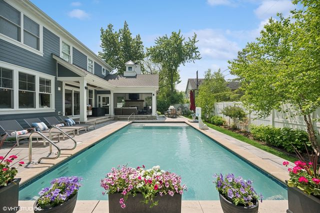 1406 Meadow Lane, Glenview, IL 60025