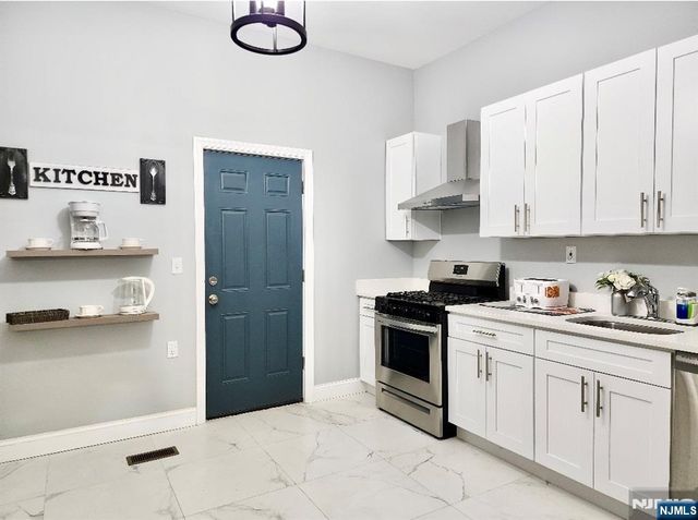 55 Morton Place, East Orange, NJ 07017