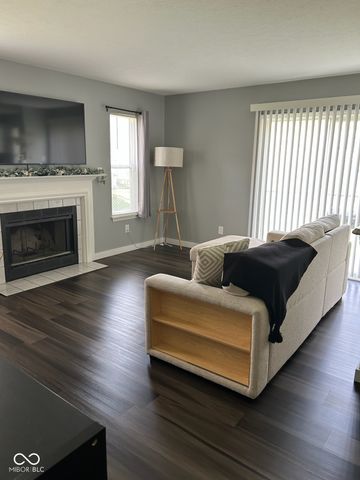 932 Stave Oak Drive, Beech Grove, IN 46107