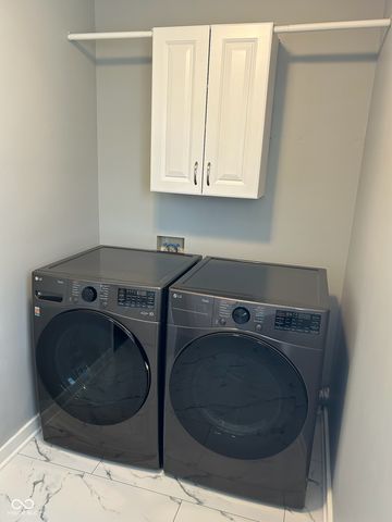 932 Stave Oak Drive, Beech Grove, IN 46107