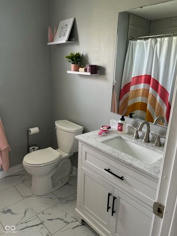 932 Stave Oak Drive, Beech Grove, IN 46107