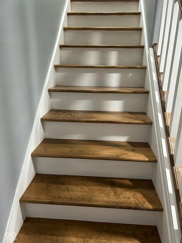 932 Stave Oak Drive, Beech Grove, IN 46107