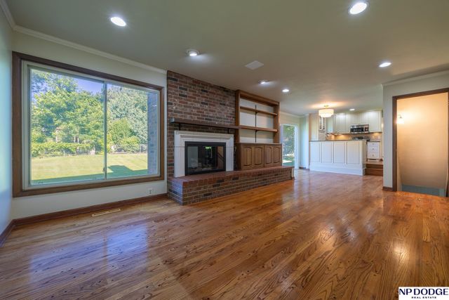 1621 Broadmoore Drive, Lincoln, NE 68506