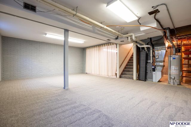 1621 Broadmoore Drive, Lincoln, NE 68506