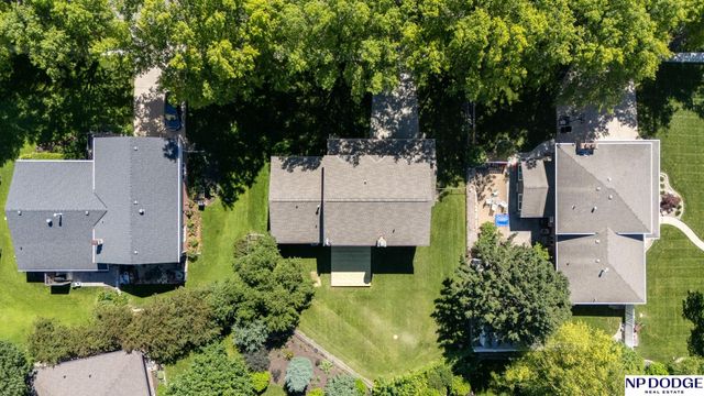 1621 Broadmoore Drive, Lincoln, NE 68506