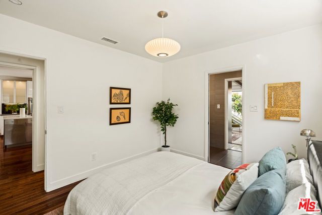 7406 Earldom Avenue, Playa Del Rey (los Angeles), CA 90293