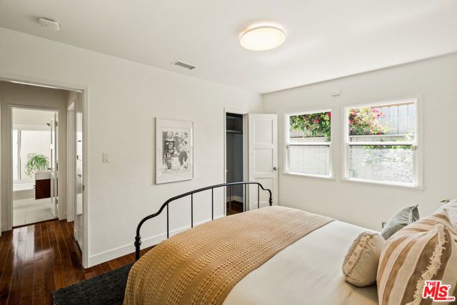 7406 Earldom Avenue, Playa Del Rey (los Angeles), CA 90293