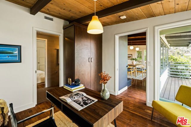 7406 Earldom Avenue, Playa Del Rey (los Angeles), CA 90293
