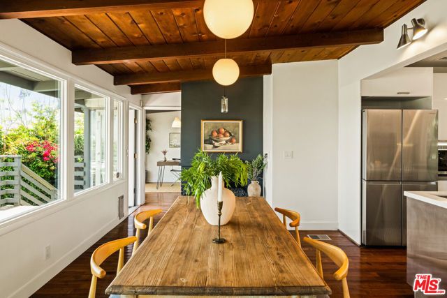 7406 Earldom Avenue, Playa Del Rey (los Angeles), CA 90293