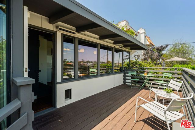 7406 Earldom Avenue, Playa Del Rey (los Angeles), CA 90293
