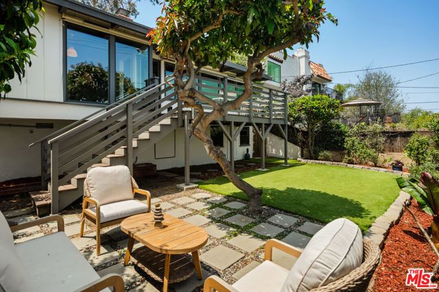 7406 Earldom Avenue, Playa Del Rey (los Angeles), CA 90293