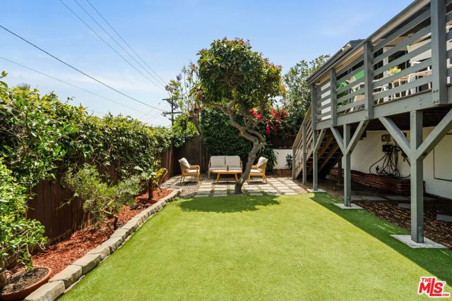 7406 Earldom Avenue, Playa Del Rey (los Angeles), CA 90293