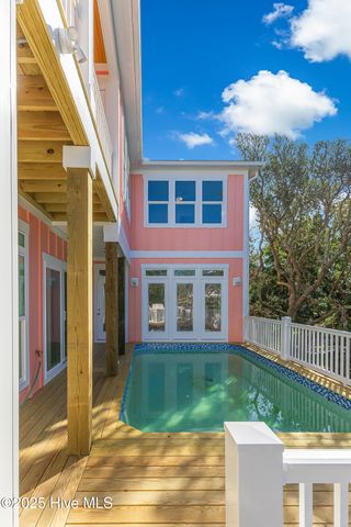 114 SE 75th Street, Oak Island, NC 28465