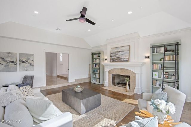 1401 Pathfinder Avenue, Westlake Village, CA 91362