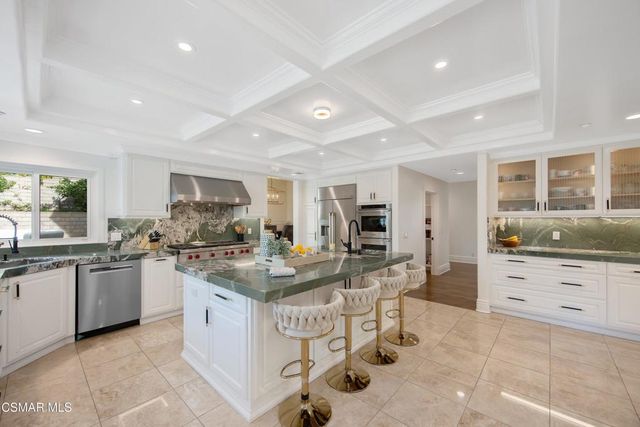 1401 Pathfinder Avenue, Westlake Village, CA 91362