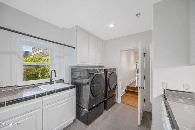 1401 Pathfinder Avenue, Westlake Village, CA 91362