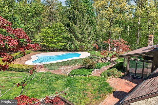 2323 SAINT PETERS RD, Pottstown, PA 19465