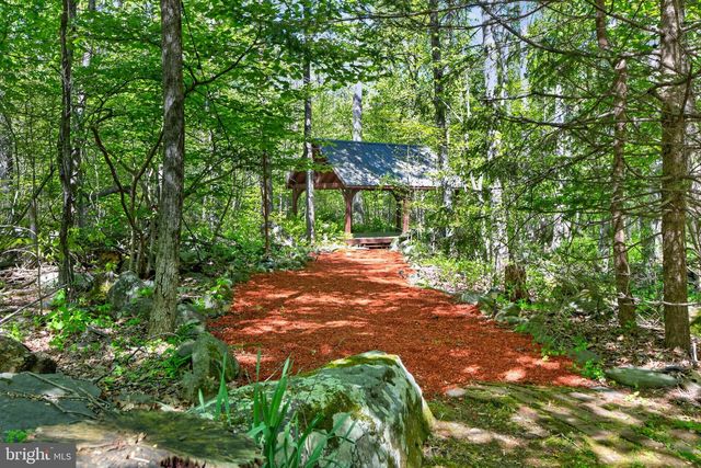 2323 SAINT PETERS RD, Pottstown, PA 19465