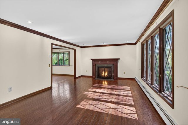 2323 SAINT PETERS RD, Pottstown, PA 19465