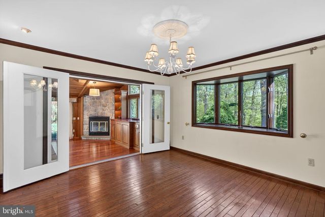 2323 SAINT PETERS RD, Pottstown, PA 19465