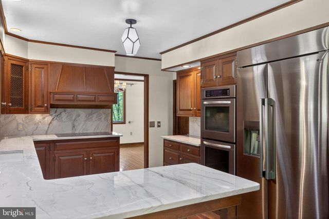 2323 SAINT PETERS RD, Pottstown, PA 19465