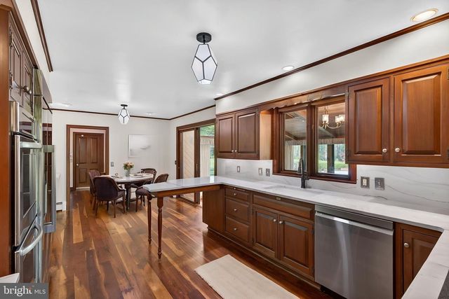 2323 SAINT PETERS RD, Pottstown, PA 19465