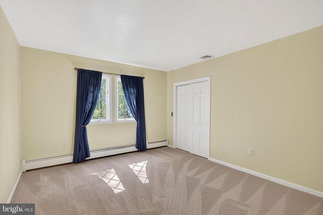 2323 SAINT PETERS RD, Pottstown, PA 19465