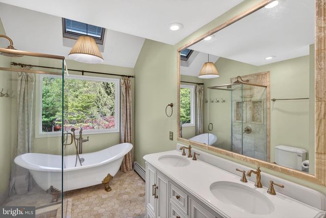 2323 SAINT PETERS RD, Pottstown, PA 19465