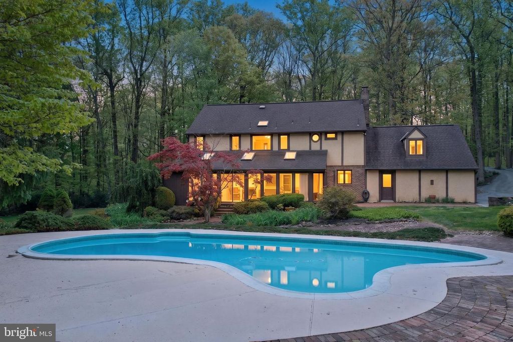 2323 SAINT PETERS RD, Pottstown, PA 19465