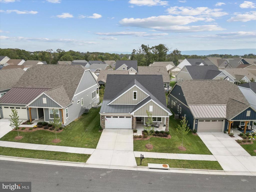 113 COWBIRD ST, Lake Frederick, VA 22630