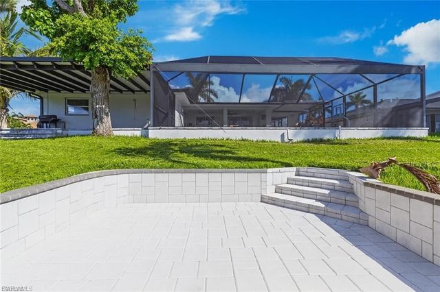 2232 SE 27th ST, Cape Coral, FL 33904