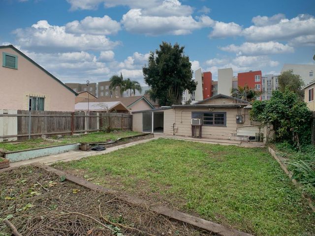 4365 44th St, San Diego, CA 92115