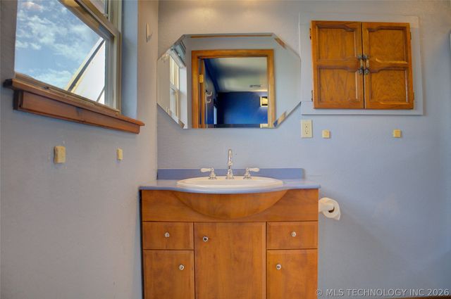35702 Sportman Road, Afton, OK 74331