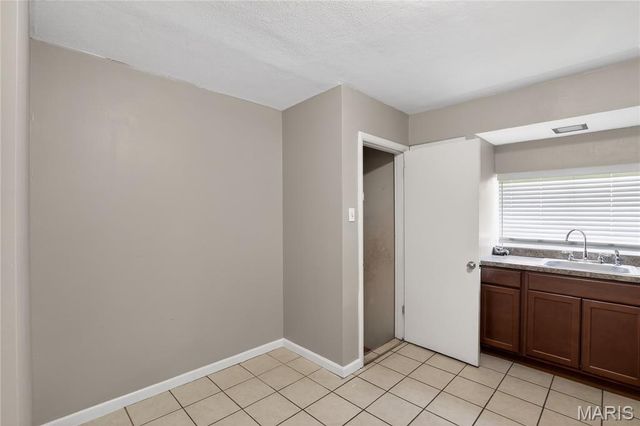 9466 Adler Avenue, St Louis, MO 63137
