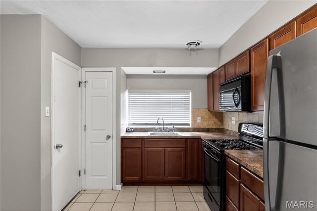 9466 Adler Avenue, St Louis, MO 63137