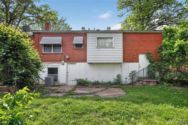 9466 Adler Avenue, St Louis, MO 63137